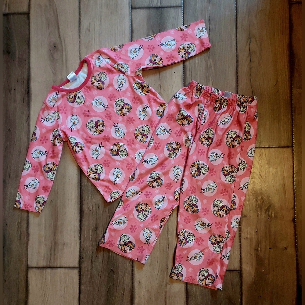 Disney Frozen Elsa girls pyjamas size 4T